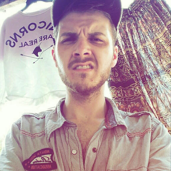 I'm the gay you want banging down your closet door - Picture 2 of 2